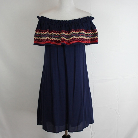 THML Off The Shoulder Embroidered Front Panel - Picture 1 of 7